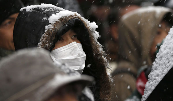 Heavy snow leads 5 people dead, more than 600 injured in Japan