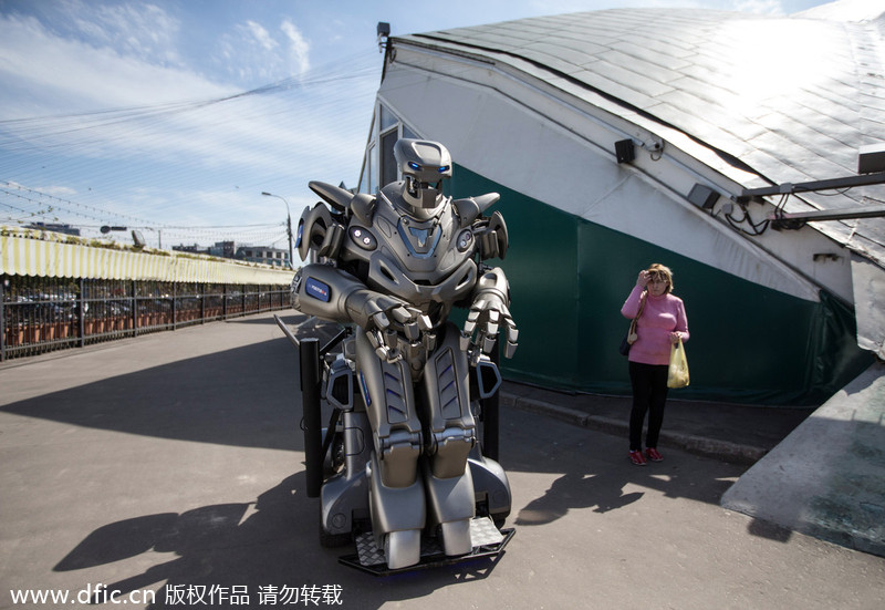 Moscow visited by Titan the Robot