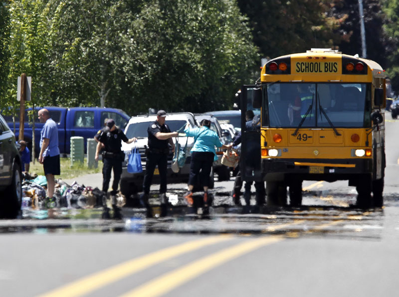 One student, gunman dead after Oregon high school shooting