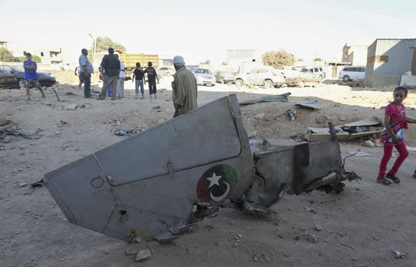 Libyan warplane crashes in Benghazi