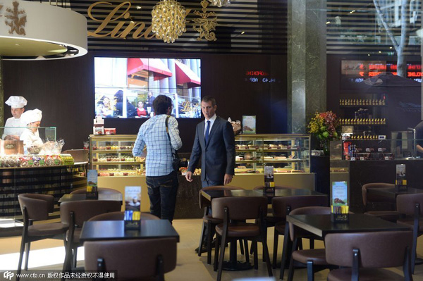 Sydney cafe reopens 3 months after deadly siege