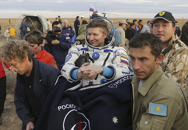 Kazakhstan welcomes cosmonaut after record achievement