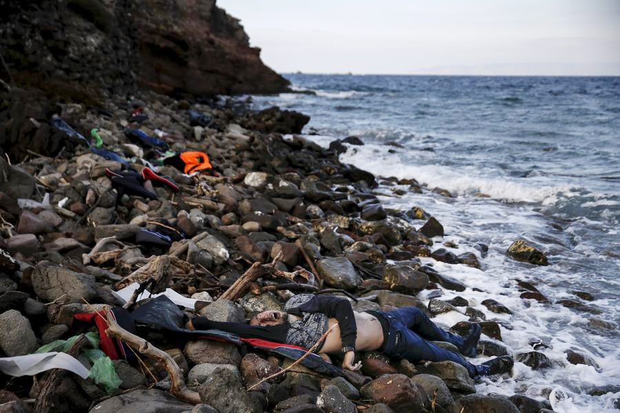 Reuters' Pulitzer-winning photos of migrant crisis in Europe