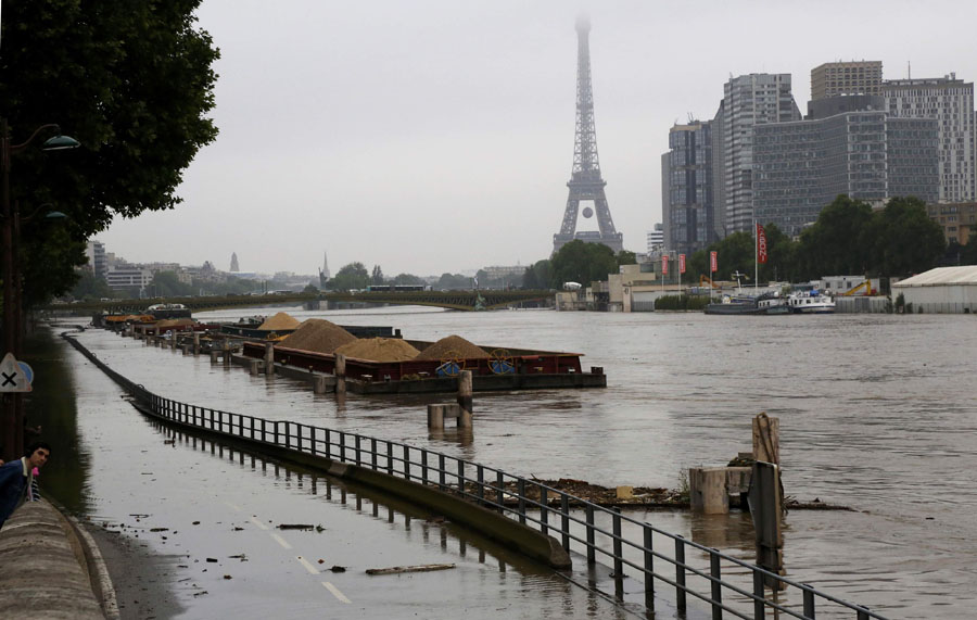 Floods devastate French cities, prompt state of emergency