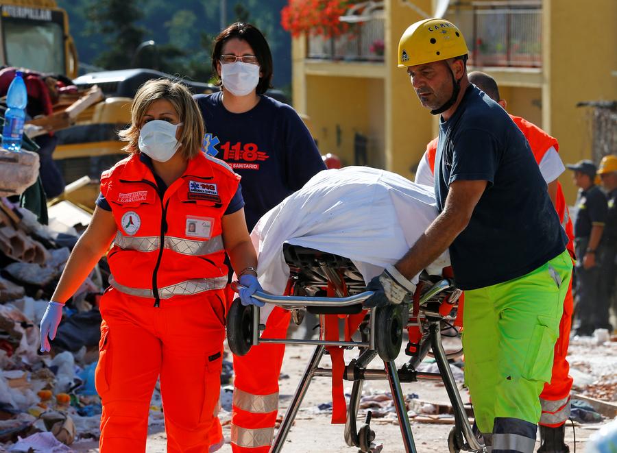 Italy quake toll rises to nearly 250 as rescuers race to find survivors