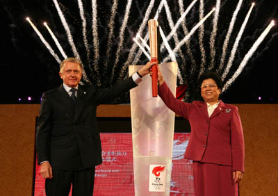 Olympic flame to burn bright for China