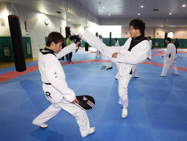 S Koreans fear being branded taekwondo traitors