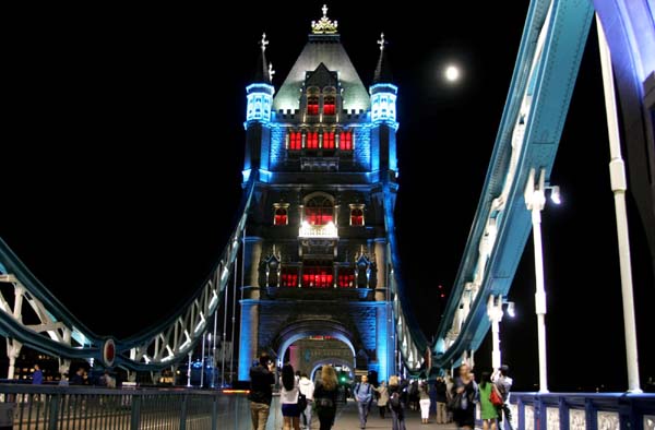 London Bridge all aglow with new lights