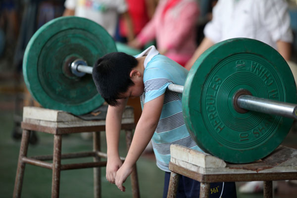 Young weightlifters dream of Olympics one day