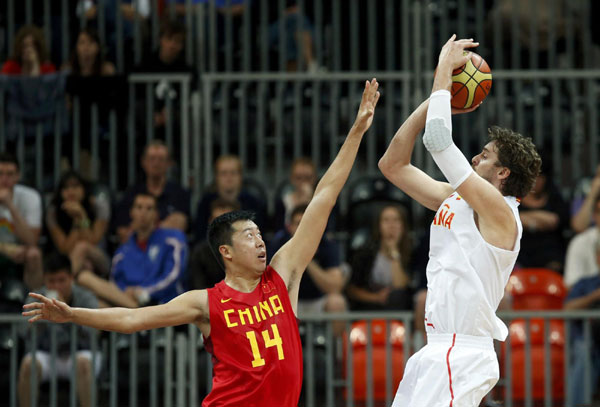 Yi shines in China's 97-81 loss to Spain
