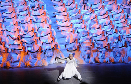 Music and dance epic 'Road to Revival' held in Beijing