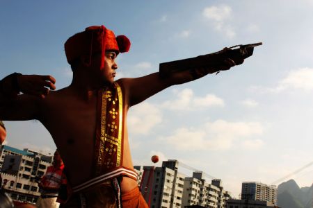 Stunt shows held to celebrate 60th National Day