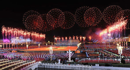 National Day evening gala begins with spectacular fireworks show