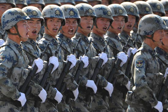 Paratroopers bear PLA's new automatic rifles