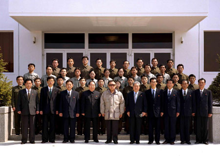 Kim Jong Il observes launch of satellite