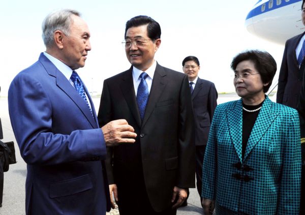 Chinese president arrives in Astana for visit, SCO summit