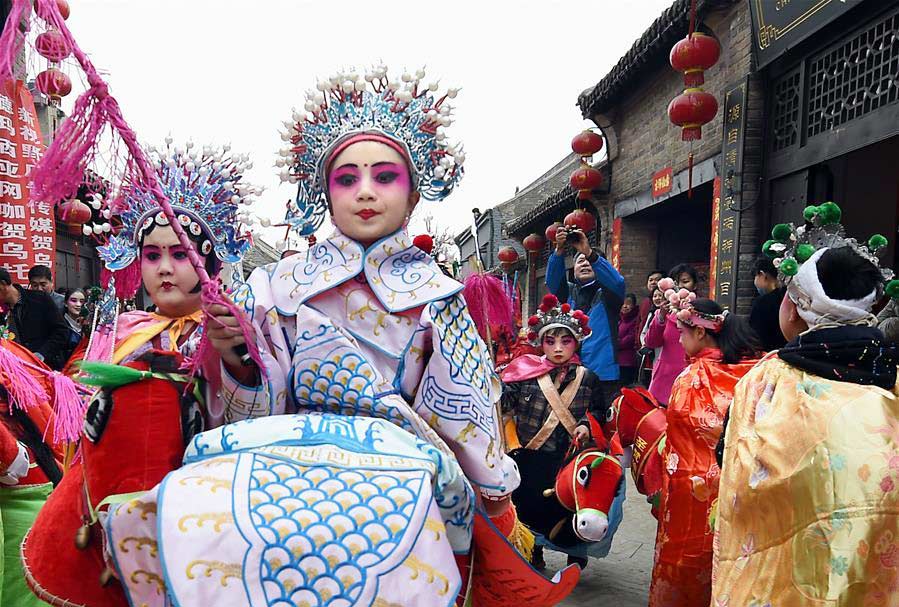 Temple fair with 700 years history staged in Henan