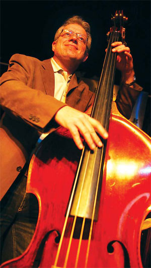 Double bassist plucks at history of city's jazz scene