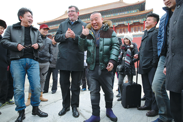 Comedian brings funny business to Forbidden City