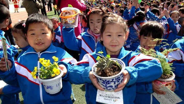 Pupils welcome garden expo