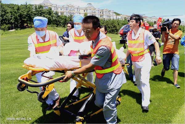 Airborne first aid drill held in Beijing