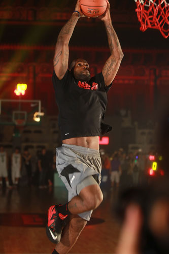 LeBron James promotes youth sports in Beijing