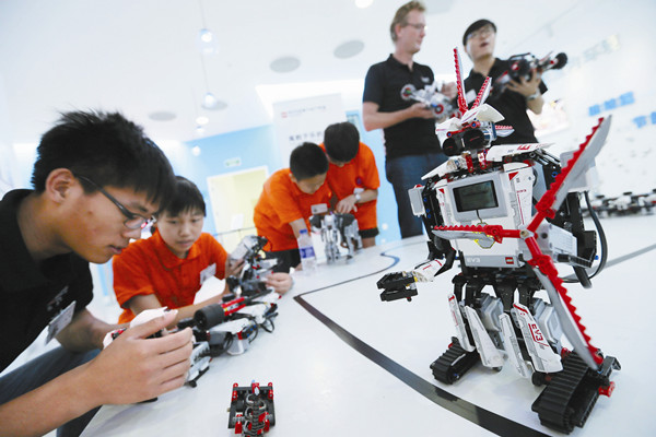 Robot classes set students up for future careers