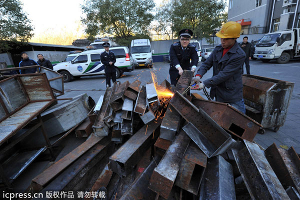 Beijing destroys 500 barbecues to tame pollution