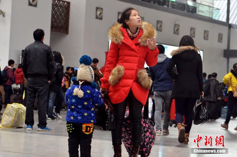 Overture of Spring Festival travel rush in China