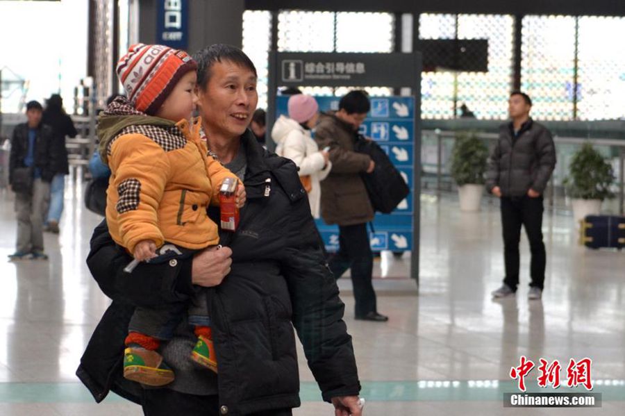 Overture of Spring Festival travel rush in China