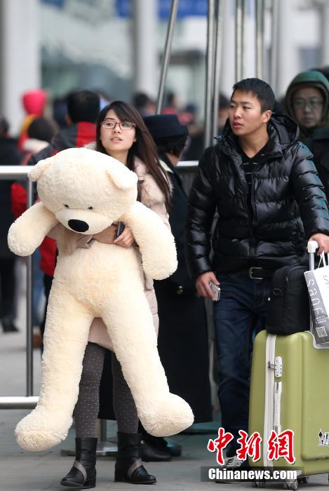 Overture of Spring Festival travel rush in China