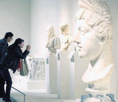 Louvre wonders come to China