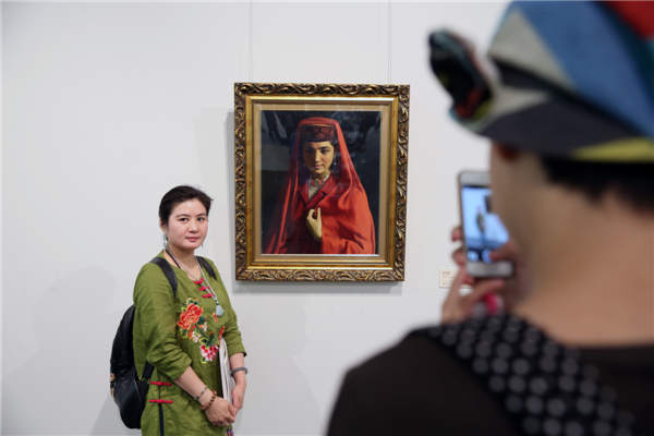 Chinese oil paintings on display in Beijing