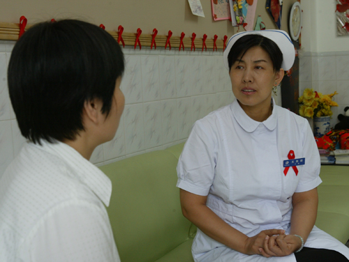 Angelic nurse: Wang Kerong