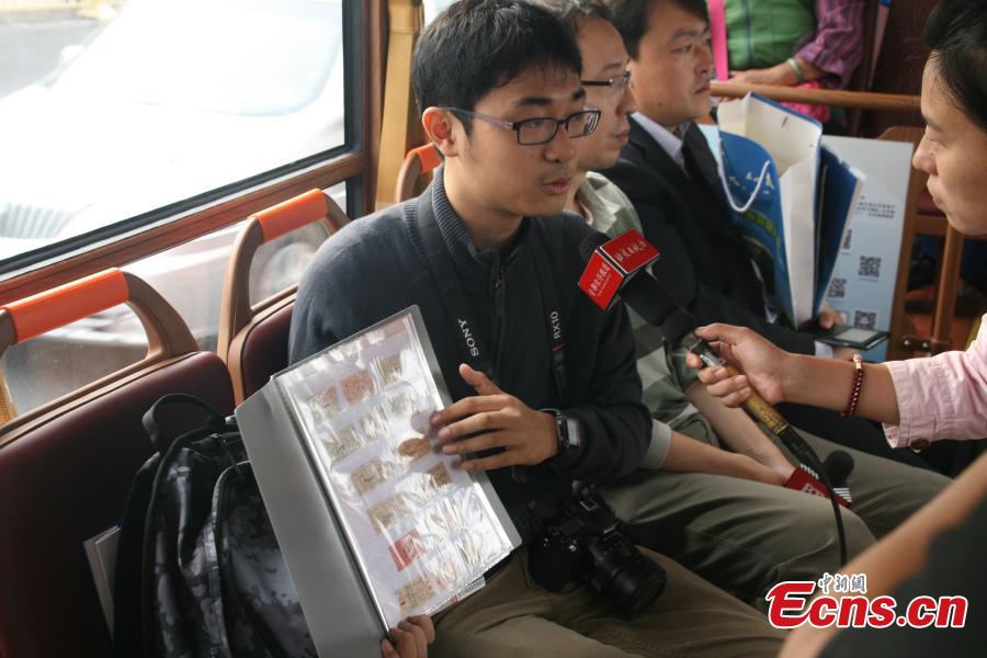 Buses with classic look come into use in Beijing