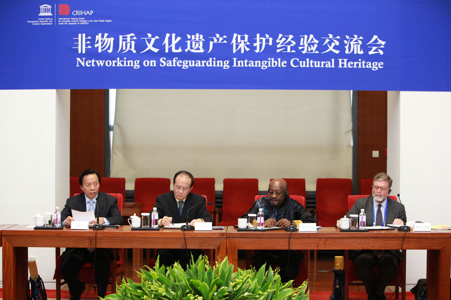 Beijing holds international meeting on intangible cultural heritage protection