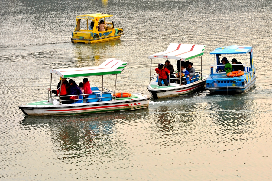 Time to go boating in Beijing