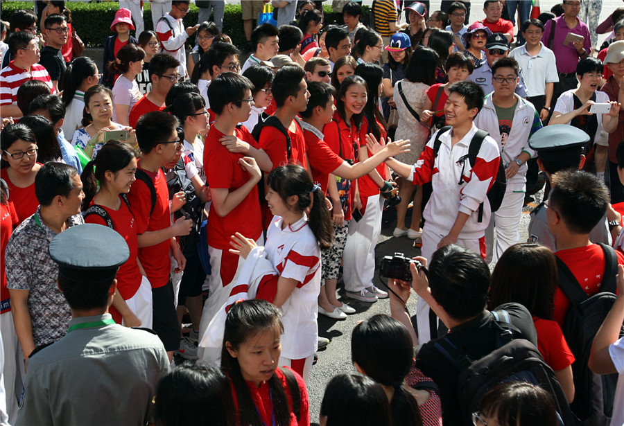 Beijing students embrace ‘Gaokao’