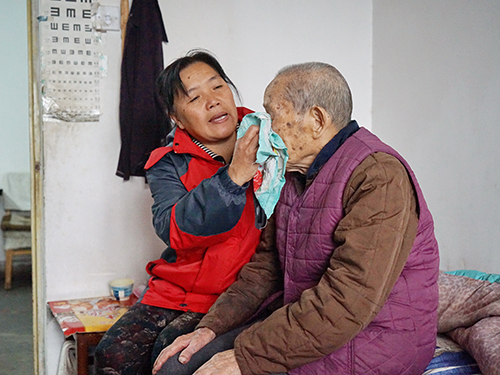 Selfless care for the elderly