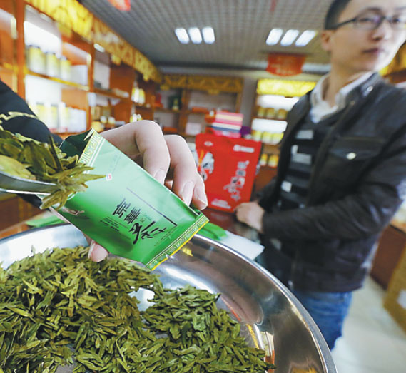 Tea tour gives expats a taste of China's fragrant brews