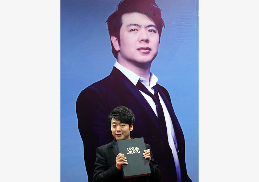 Lang Lang holds sharing session of new album in Beijing