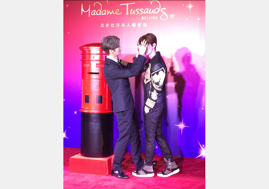 Lu Han statue unveiled at Madame Tussauds Beijing