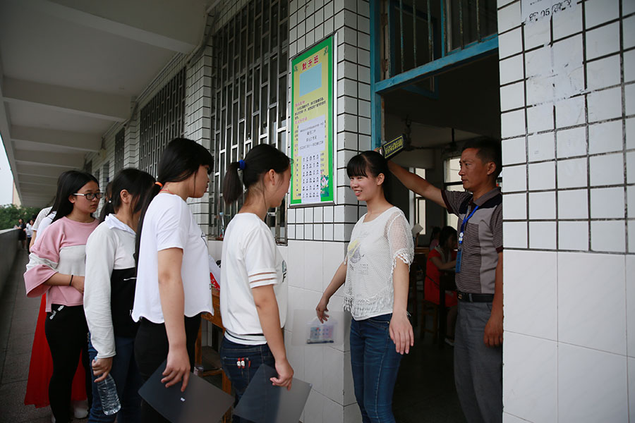 9 million students give the last shot as China's gaokao kicks off