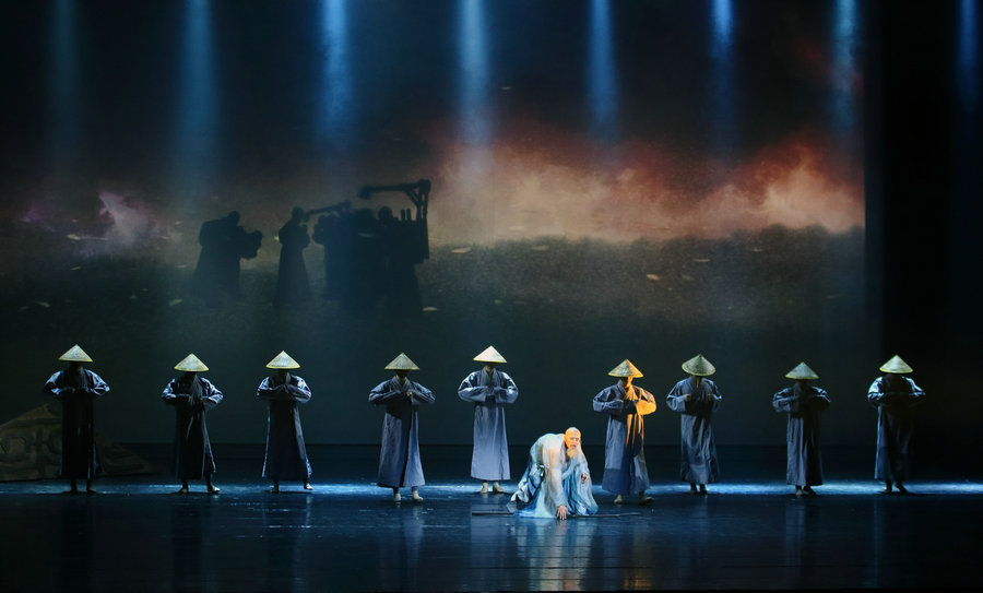 Dance opera 'Faxian' shines in Beijing