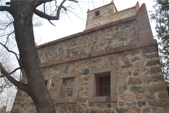 Explore historic sites in Haidian district