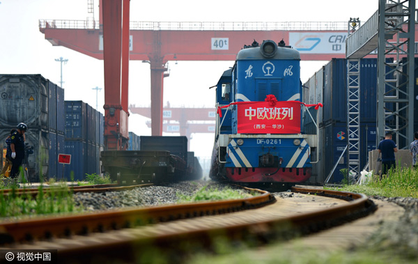 Cargo train services launched between Xi'an and Warsaw