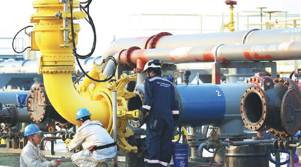 Oil starts flowing through China-Myanmar pipeline