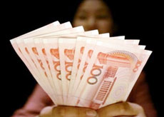 Yuan appreciates to below 8 against greenback