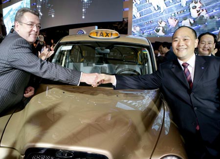Geely unveils 'London black cabs' for local market