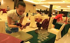 China services sector growth weakens slightly in Sept